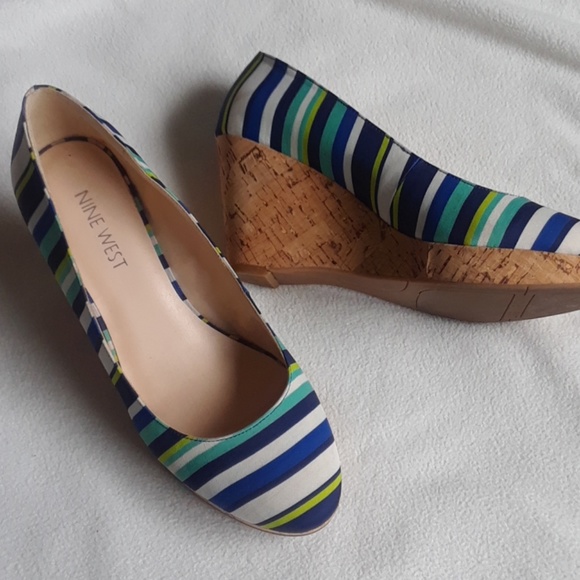 Nine West wedges, stripe fabric, cork heels 6M - Picture 2 of 4